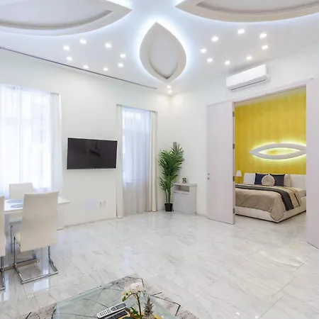 Lägenhet Luxurious Next To The Danube River
